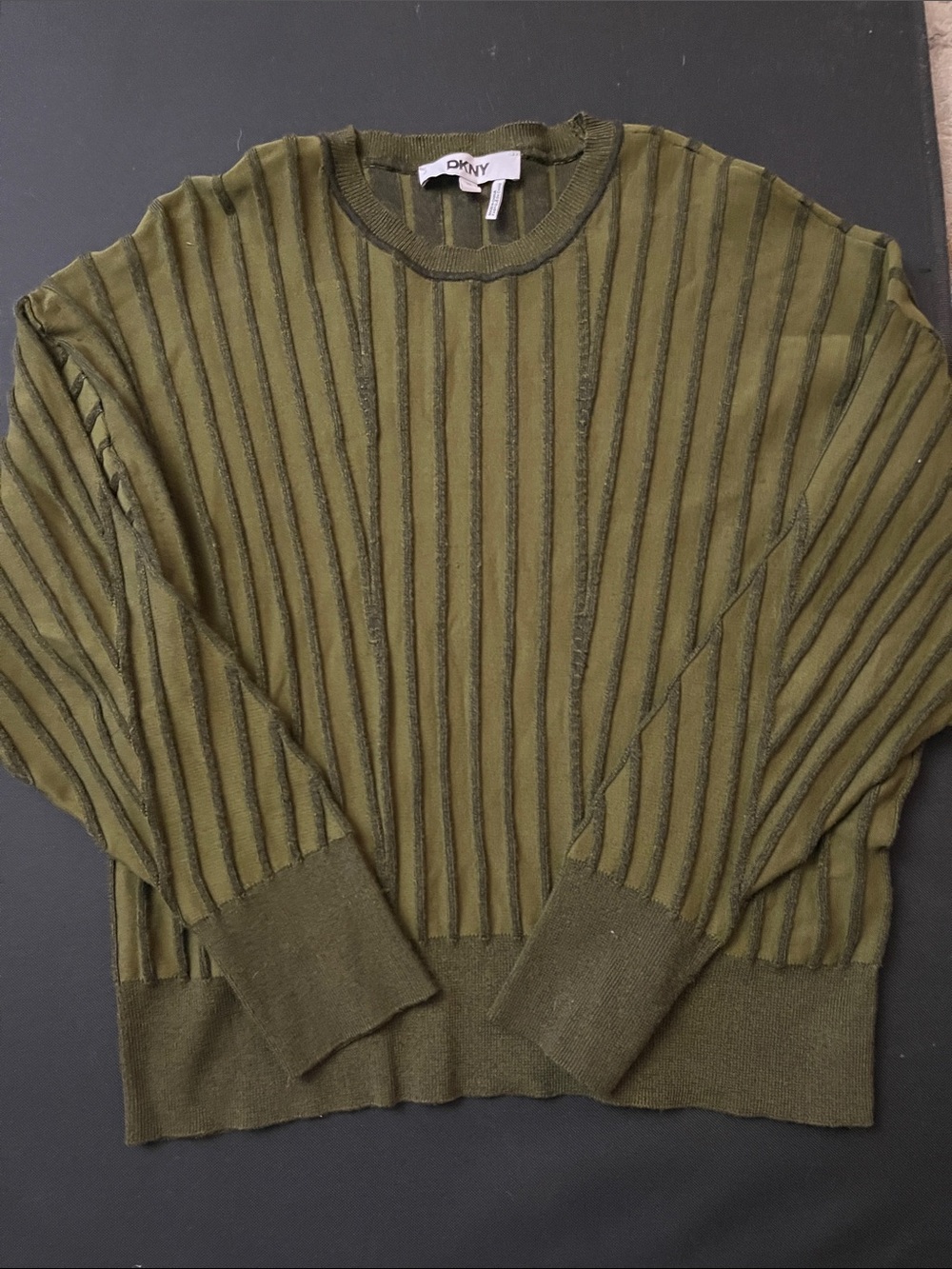 DKNY Women’s Olive Ribbed Crewneck Sweater size XL